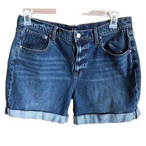 Gap cuffed denim jean Bermuda Shorts Size 31” summer vacation high rise